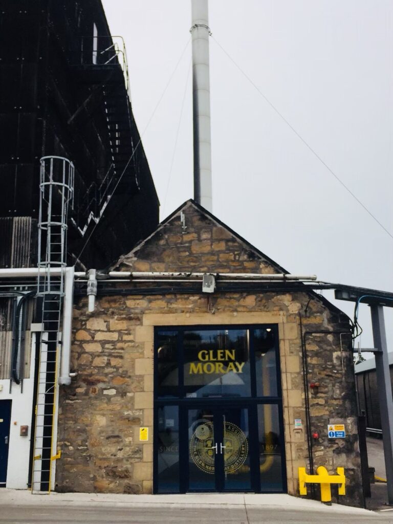 グレンマレイ蒸溜所の入り口