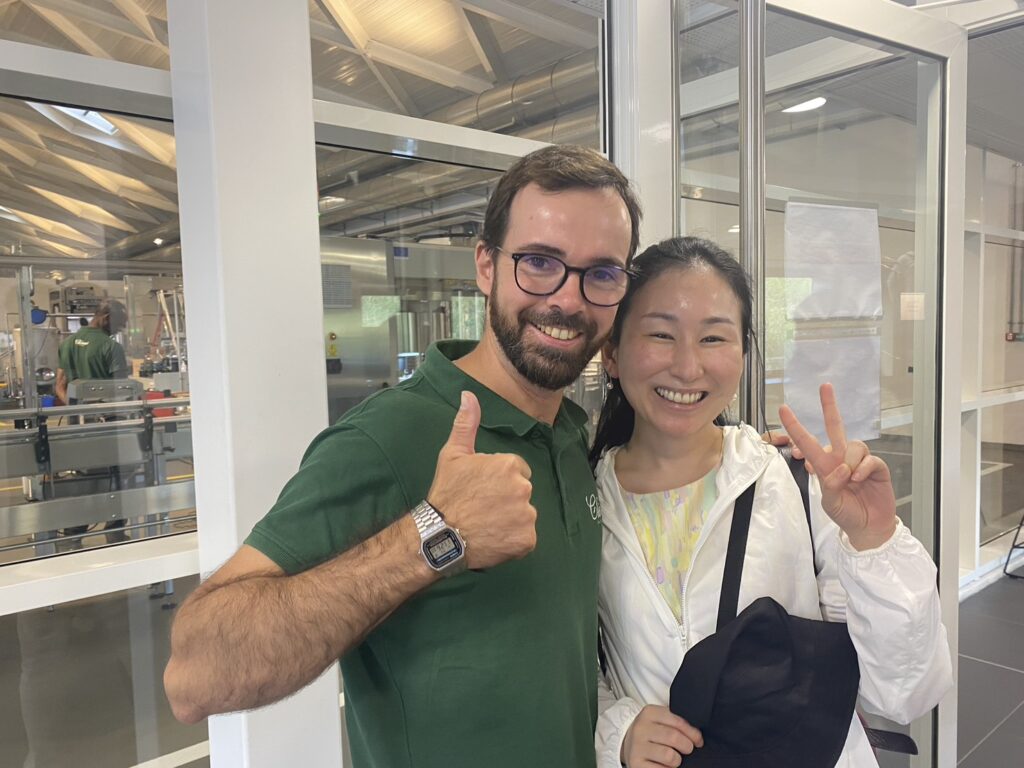 クレマン蒸溜所にて　ブレンダーとバーリトルハピネス店主谷本美香