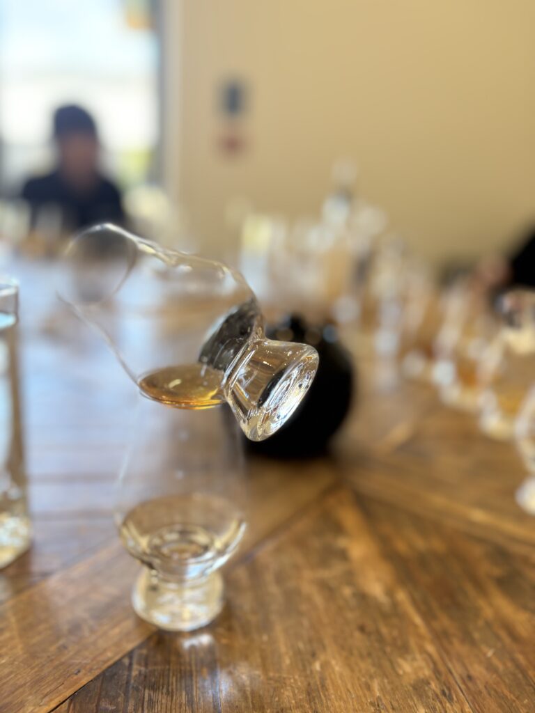 カードローナ蒸溜所にて、温度変化の実験