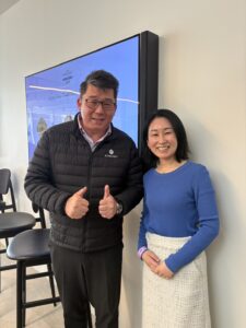 小諸蒸溜所・イアンチャン氏と、広島Bar Little Happiness谷本美香が、セミナー会場にて